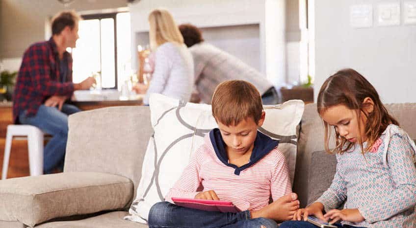 The negative effects of technology in the development of your child